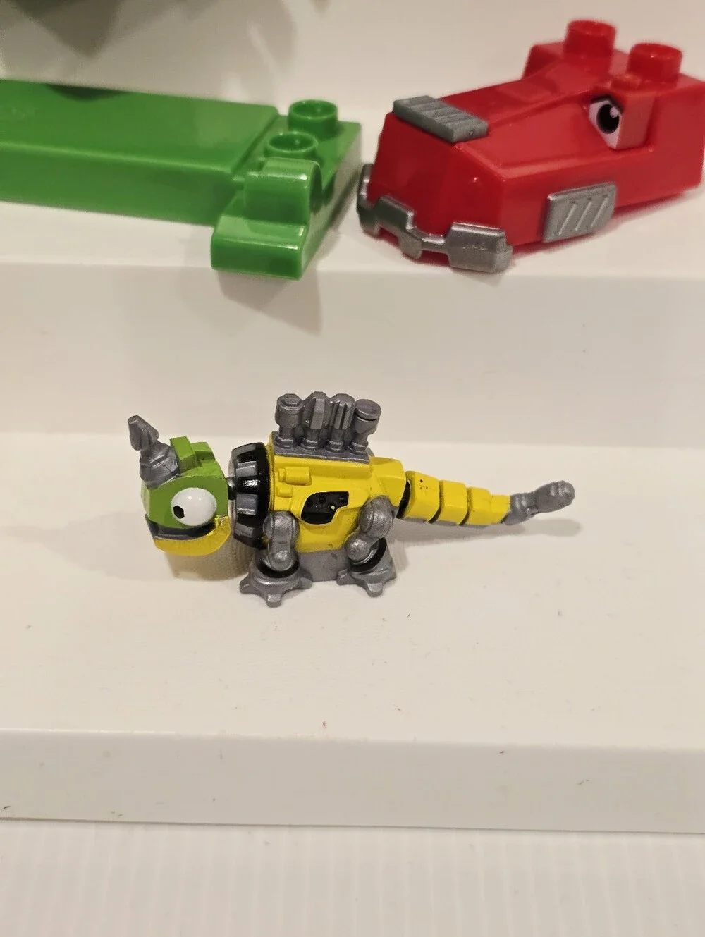 Mega Bloks Construx Dinotrux Dino Showdown Parts